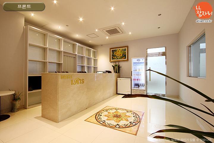 The Hotel Bon Suwon Buitenkant foto