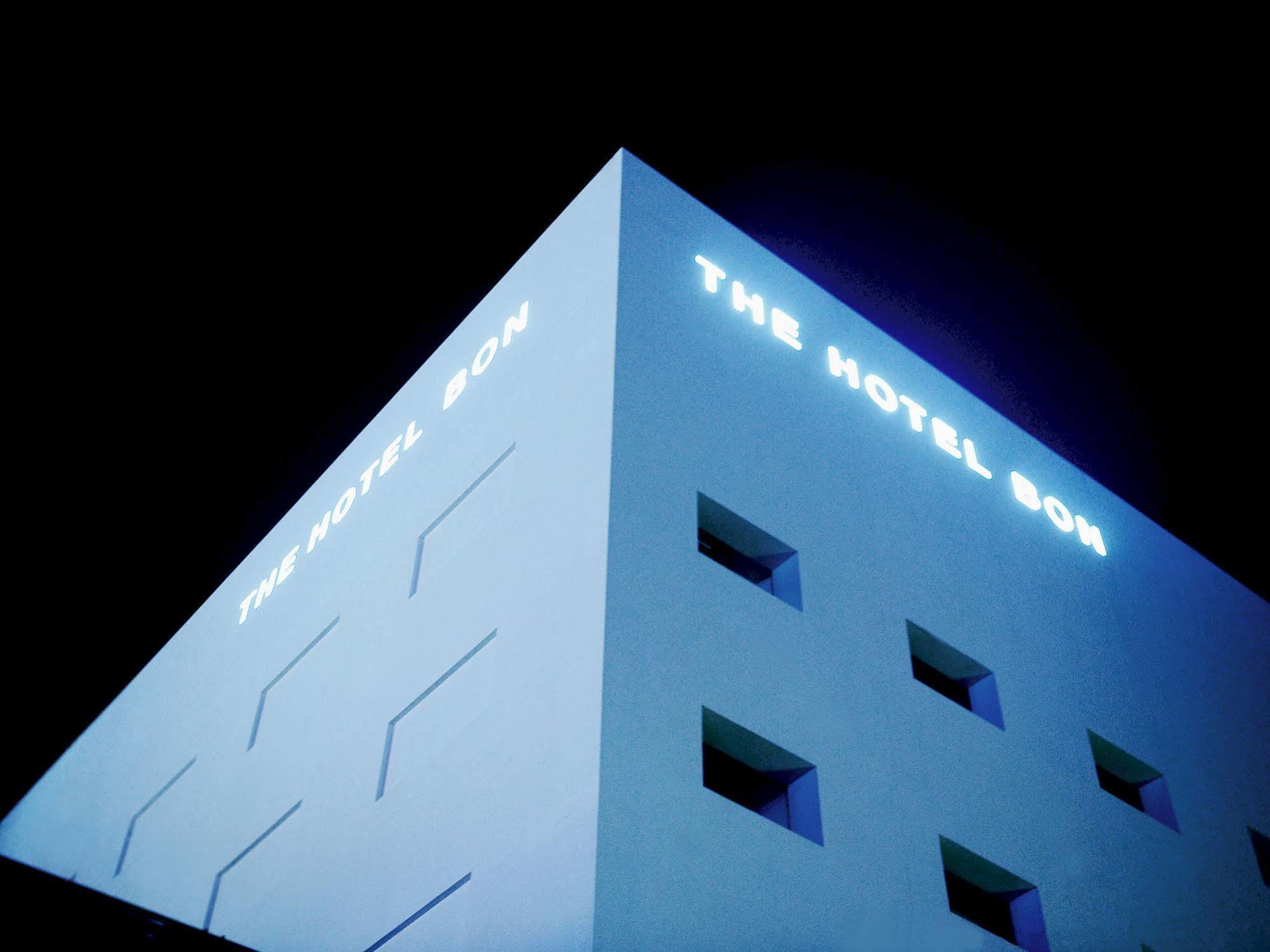 The Hotel Bon Suwon Buitenkant foto