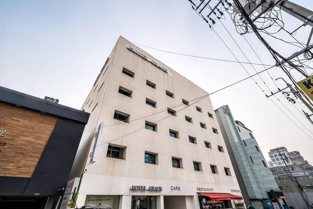 The Hotel Bon Suwon Buitenkant foto